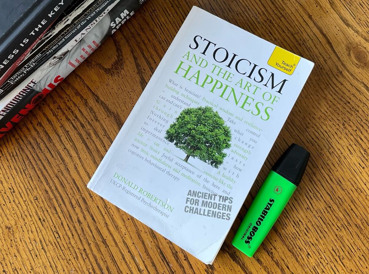 Stoicism and the Art of Happiness by Donald Robertson - BookLab by Bjorn